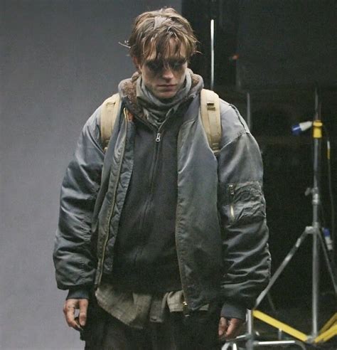 Rhb_RBS - Robert Pattinson behind the scenes of The Batman...