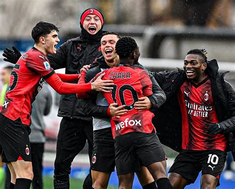 Milan beat Empoli to strengthen top four credentials