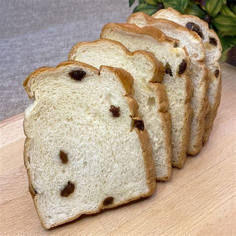 Raisin Toast - RT Pastry