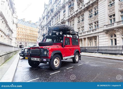 Red Land Rover Defender 110 Editorial Image - Image of land, london ...