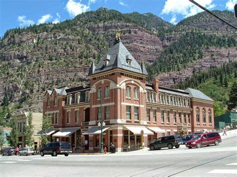 WRITE IN THE THICK OF THINGS: Colorado Haunted Hotels - the Beaumont in Ouray