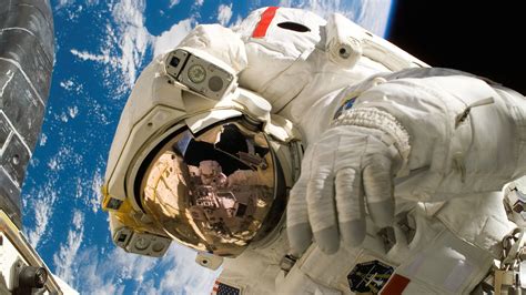 3840x2160 astronaut 4k pc wallpaper free download hd | Astronaut ...