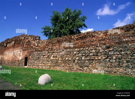 poland, torun, ruins of the teutonic knights' castle Stock Photo - Alamy