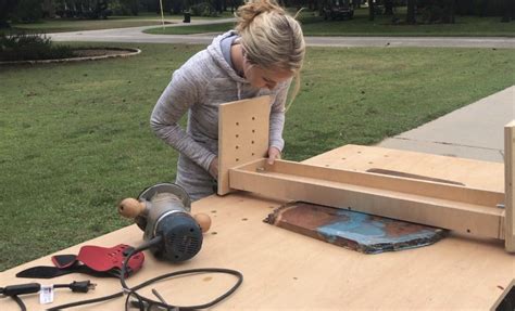 How to Make a Router Flattening Sled | The Accent Piece