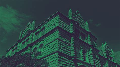 Tulane University - Campus Tour | Plexuss.com