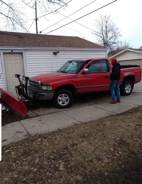 1997 dodge ram 1500 4x4 plow truck for Sale in West Allis, WI - OfferUp