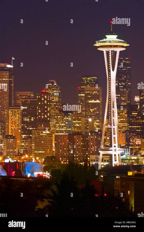 Seattle skyline at night Stock Photo - Alamy