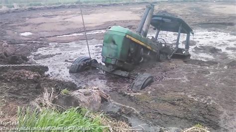 Tractors Stuck in Mud 2017 - YouTube