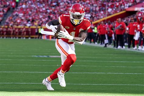 WATCH: Chiefs RB Jerick McKinnon rushes for TD vs.…