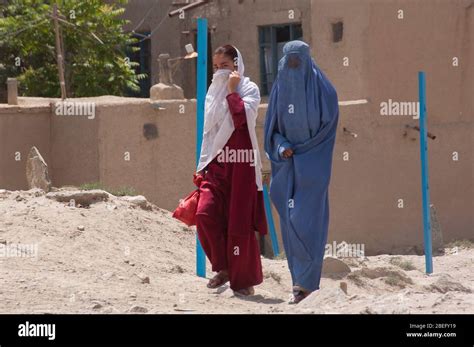 Afghan village women hi-res stock photography and images - Alamy