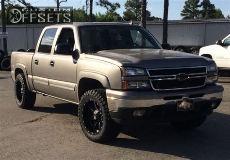 2006 Chevrolet Silverado Tire Size