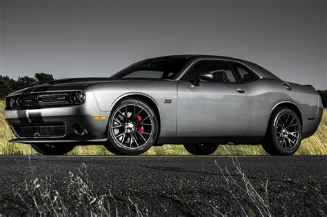 2016 Dodge Challenger SRT 392 Pricing & Features | Edmunds