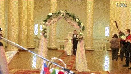 25 Wedding Fail GIFs - Gallery | eBaum's World