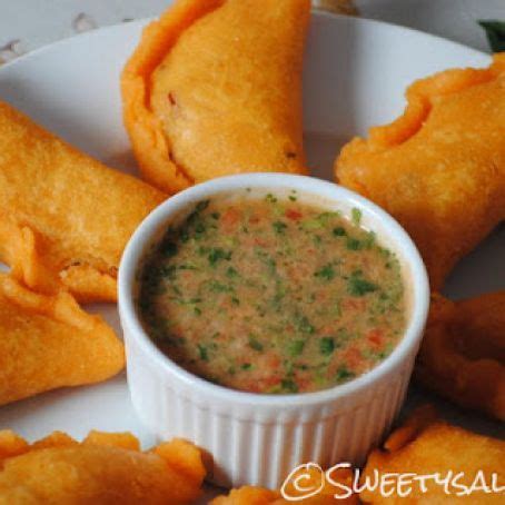 Colombian Empanadas with Hot Sauce Recipe - (4/5)