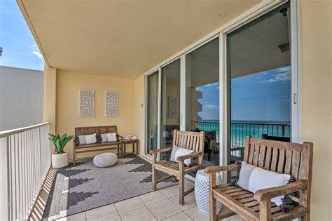 Beachfront Fort Walton Beach Condo w/ Pool Access! | Evolve