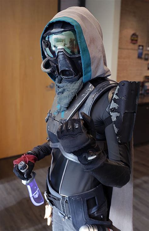 Destiny Hunter Bladedancer costume | Destiny hunter cosplay, Destiny cosplay, Destiny hunter