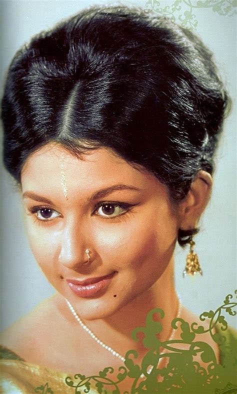 Retro Bollywood - Sharmila Tagore