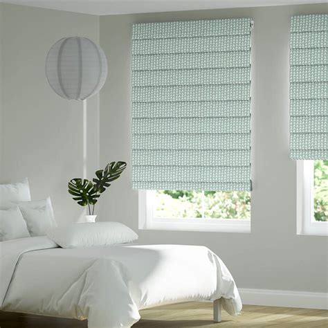 Lifestyle Roman Shades | SelectBlinds.com