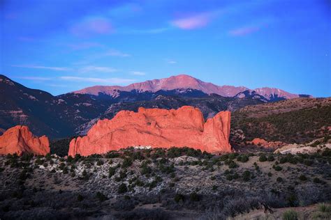 Pikes Peak - Sunrise Above Garden of the Gods Photograph by Southern ...