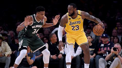 Lakers' LeBron James Throws Shade at Giannis Antetokounmpo