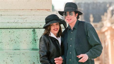 Inside the Strange Marriage of Michael Jackson & Lisa Marie Presley in ...