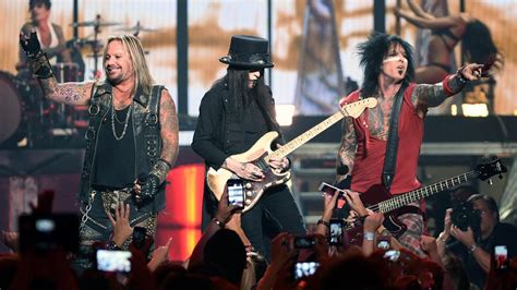 Mick Mars files lawsuit against fellow Mötley Crüe members