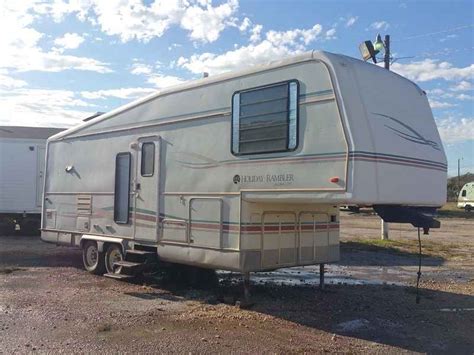 1995 Used Holiday Rambler 28WRS Fifth Wheel in Texas, TX | recreationalvehiclemarket.com