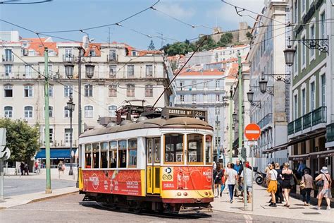 Lisbon Hop-On Hop-Off Bus and Tram - Hellotickets