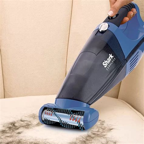 Shark 15.6 Volt Cordless Perfect Hand Vacuum | Hand vacuum, Handheld vacuum, Portable vacuum cleaner