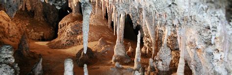 How were the Jenolan Caves created?