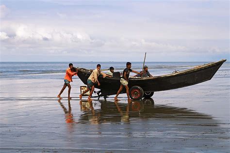 See both the sunrise and sunset at Kuakata beach in Bangladesh. | Travel Photography Blog by ...