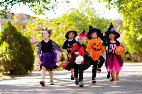 What Time Does Trick or Treating Start in 2022 on Halloween? - Newsweek