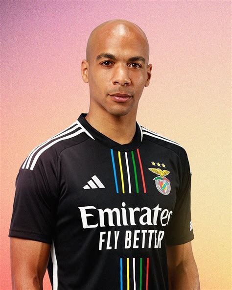 SL Benfica 2023-24 Away Kit