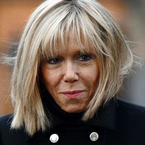 Novo Corte de Cabelo de Brigitte Macron 2020 (Fotos) : 70 são contra ...