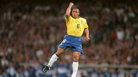 Roberto Carlos' free kick: The physics behind 'impossible' strike, 20 years on