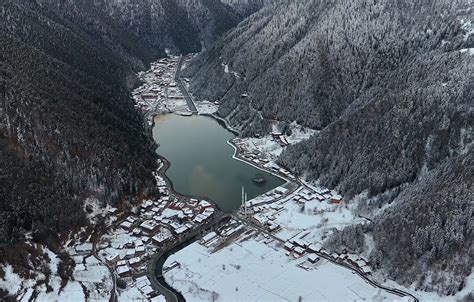 Türkiye's Uzungöl Takes on Beauty of Winter - IHA News