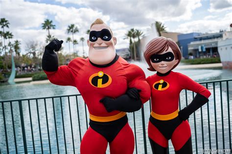 Mr. & Mrs. Incredible Meet and Greet Debuts at Disney's Hollywood Studios