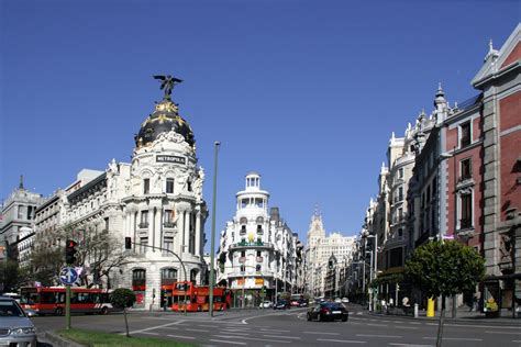 File:Calle de Alcalá (Madrid) 16.jpg - Wikimedia Commons