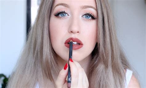 REVIEW | MAC SPICE LIP PENCIL - Lily Like