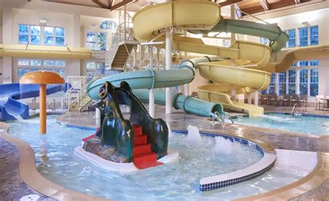 Waterparks In NH - 9 Indoor and Outdoor Waterparks To Cool Off - Here ...