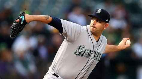 Mariners pitcher James Paxton heading to New York Yankees in trade