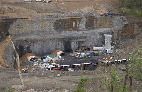 Feds: Kentucky coal mine supervisors cheated on dust samples | Fox Business