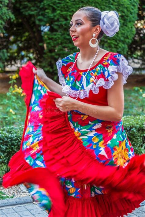 Women Dancer from Puerto Rico in Traditional Costume Editorial Photo ...