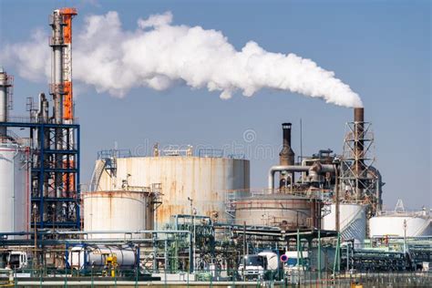 34,426 Gas Pipeline Chemical Factory Stock Photos - Free & Royalty-Free ...