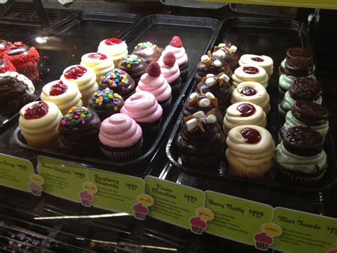 safeway gourmet cupcakes