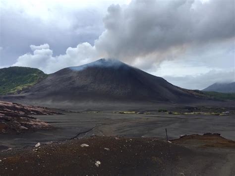 Volcano Tours | Air Taxi Vanuatu