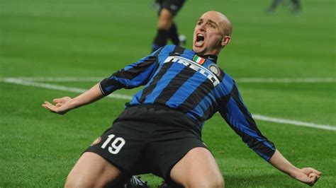 Esteban Cambiasso Retires After Storied 20-Year Career