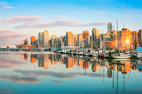 Bustling Vancouver Tours - Vancouver Island Travel Guide