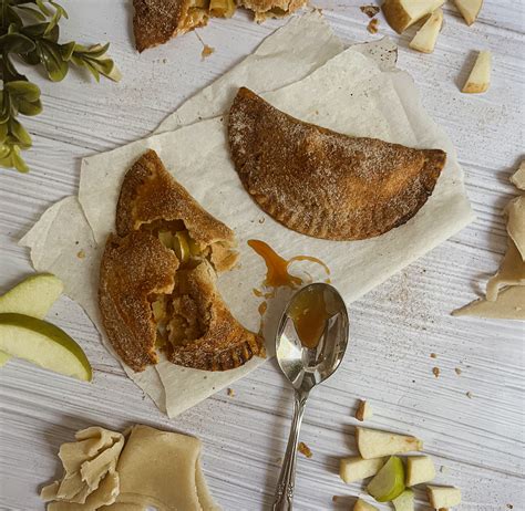 Caramel Apple Empanada Taco Bell Recipe - banana-breads.com