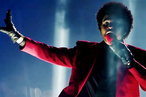 The Weeknd Stuns with "Blinding Lights" VMAs Performance - Soundazed